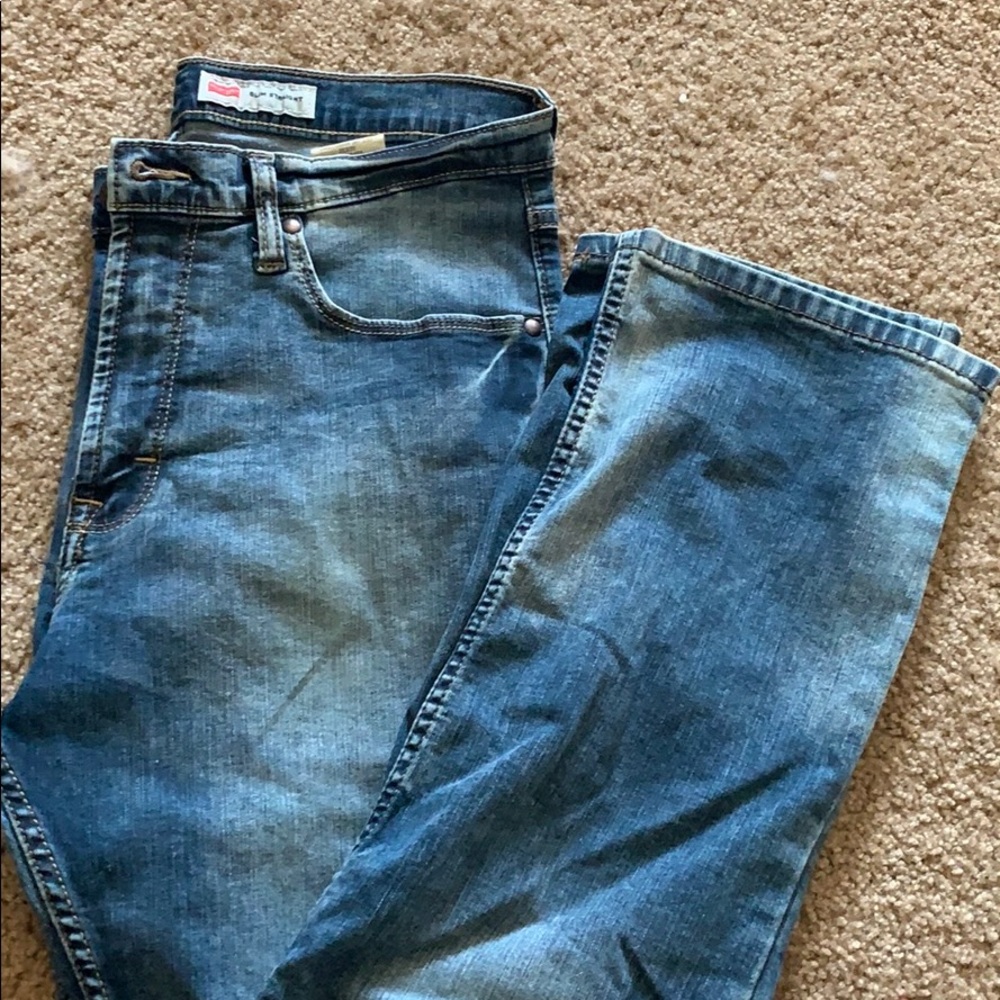 Men’s slim straight jeans